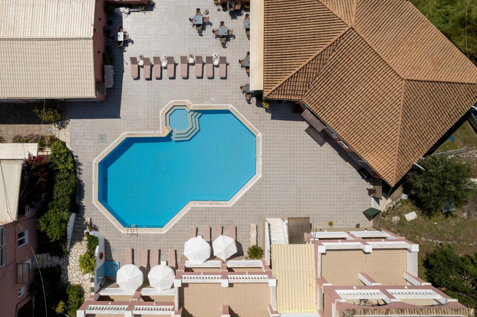 Paradiso Hotel Sea View And Pool Suites Ipsos Corfu Bagian luar foto